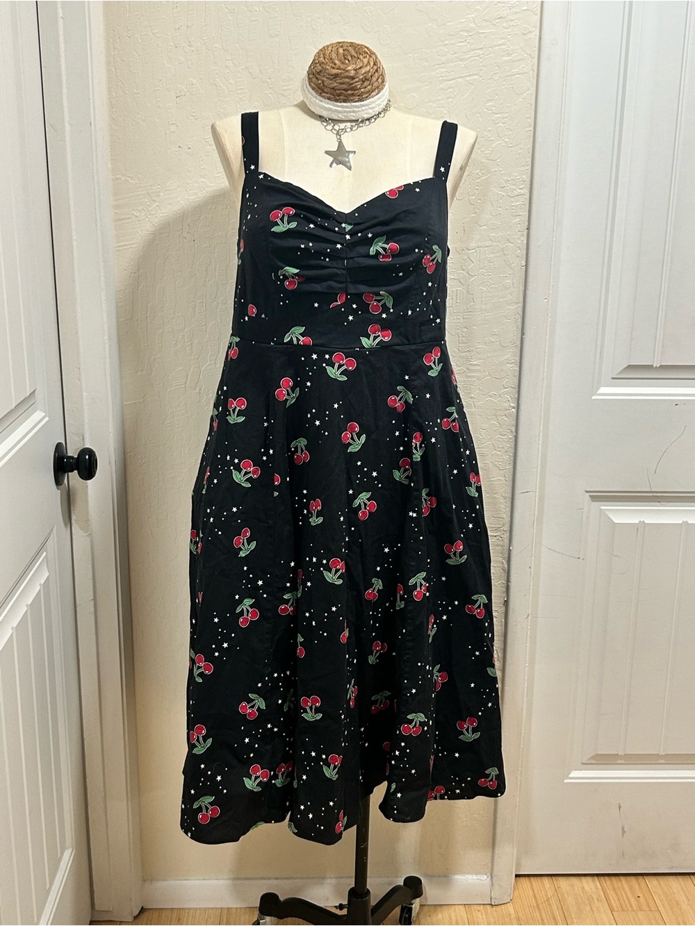 Retro Chic Torrid Black Cherry Print Midi Dress Size 2XL